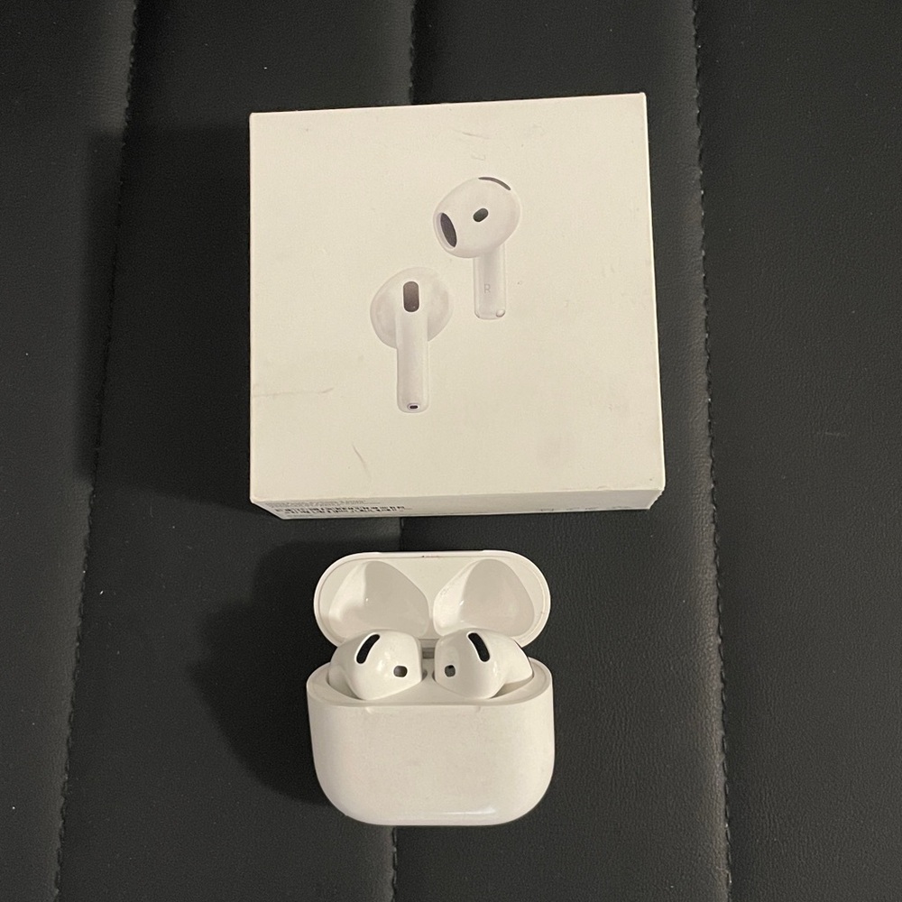 Apple AirPods 4 with Active Noise Cancellation